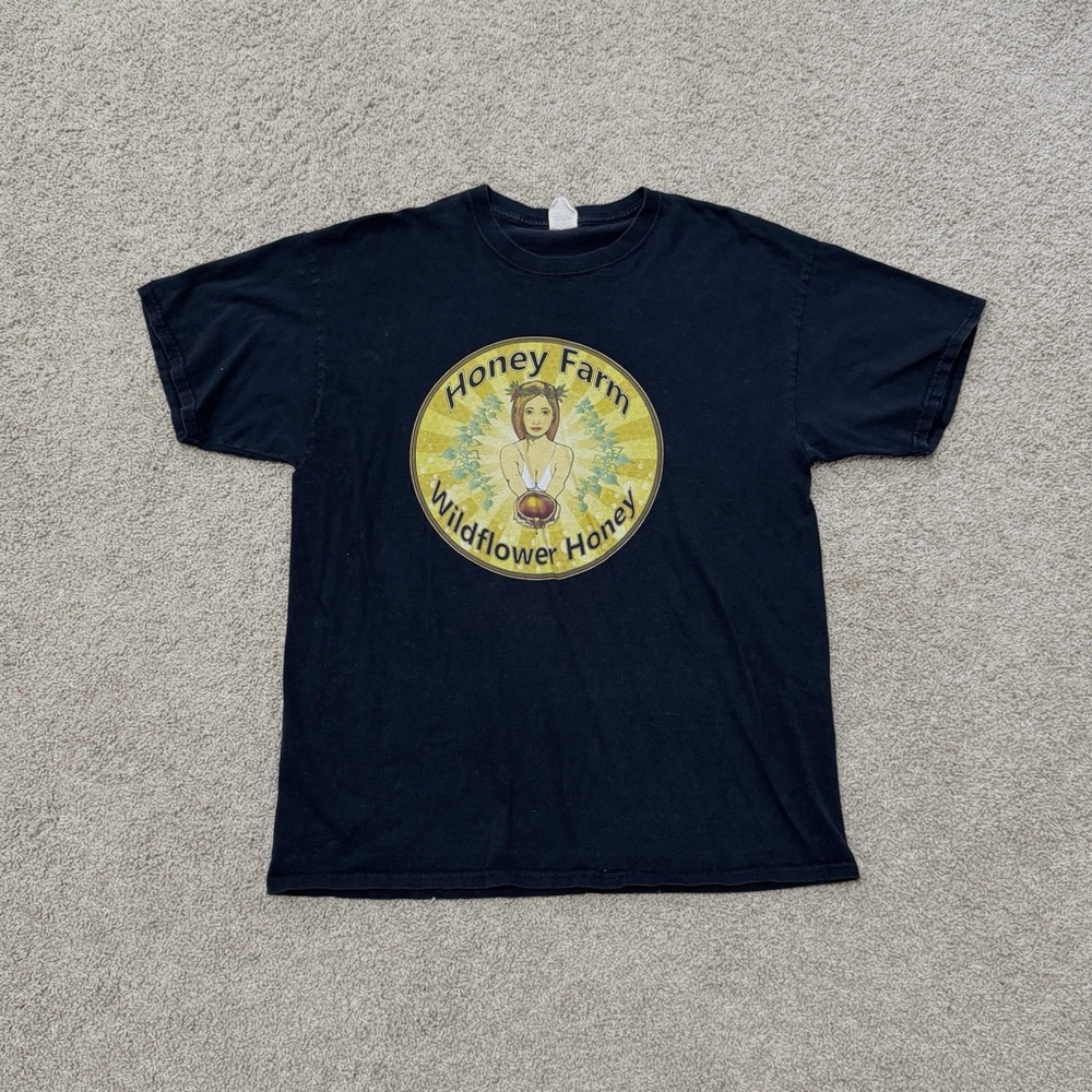 Black T-shirt!